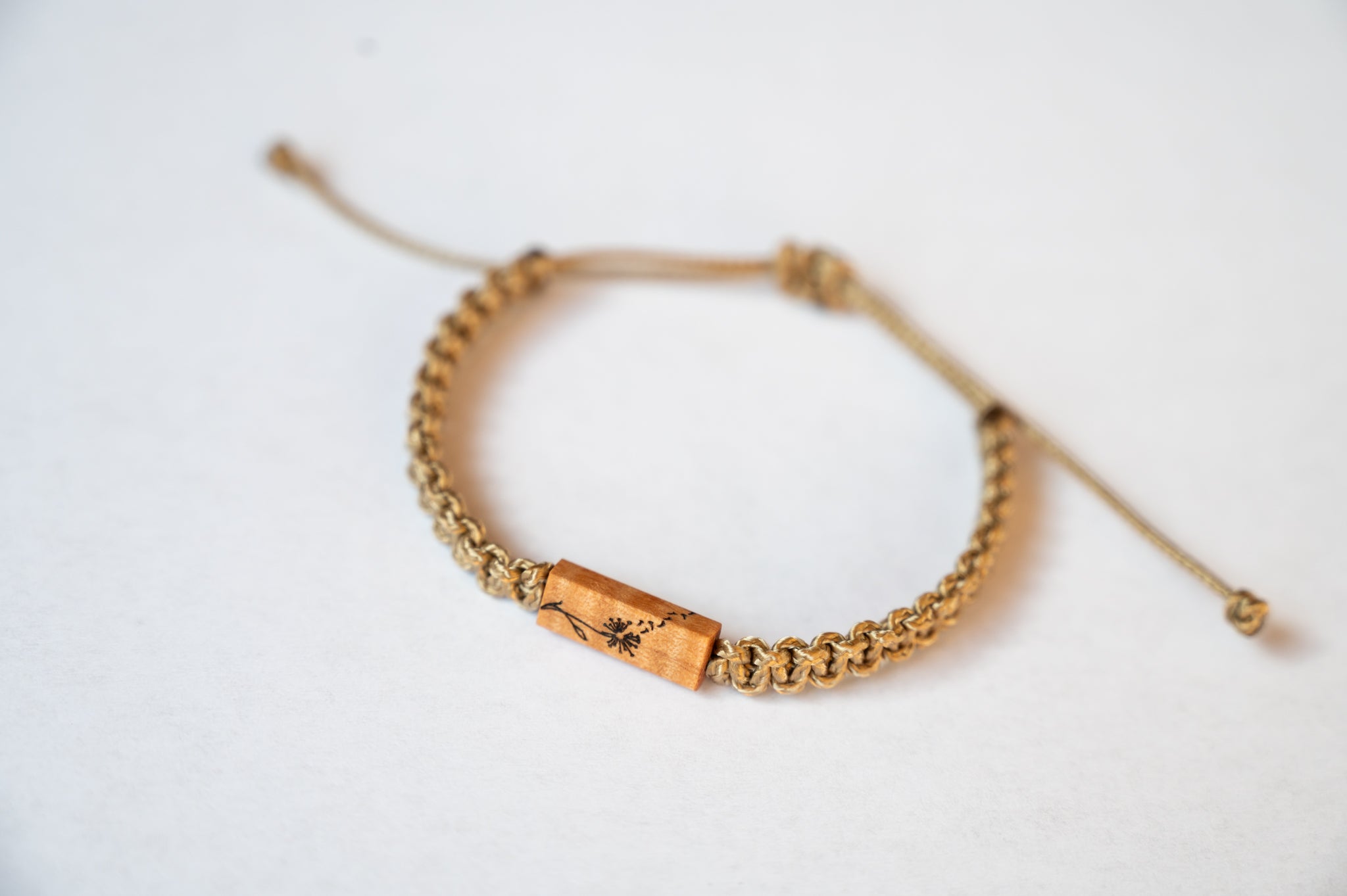 Dandelion Maple & Macramé Bracelet