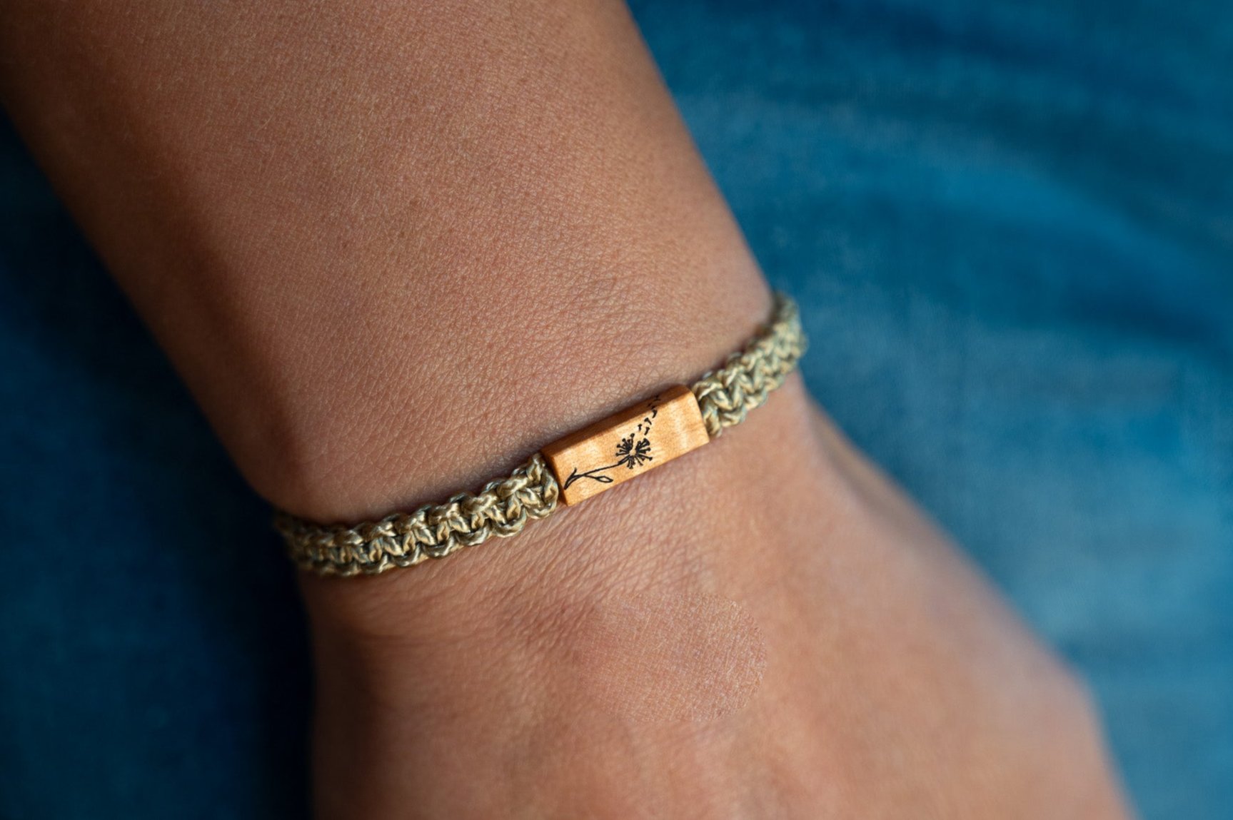 Dandelion Maple & Macramé Bracelet