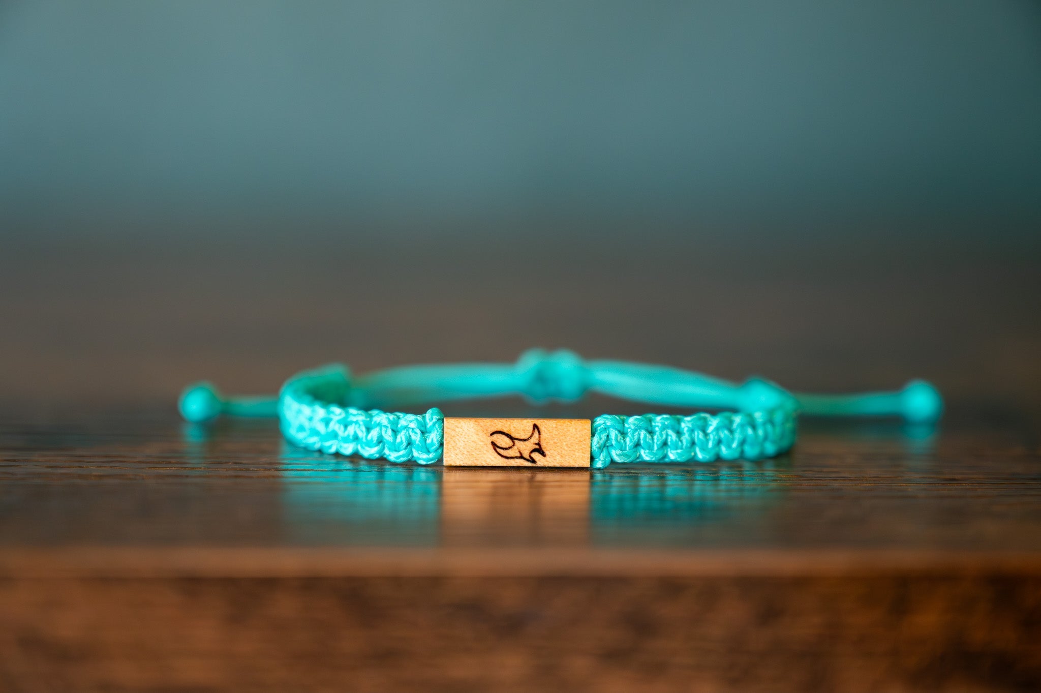 Manta Ray Wood & Macramé Bracelet