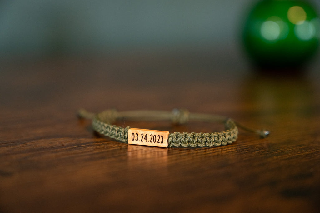 Personalizable Maple Wood & Macramé Bracelet