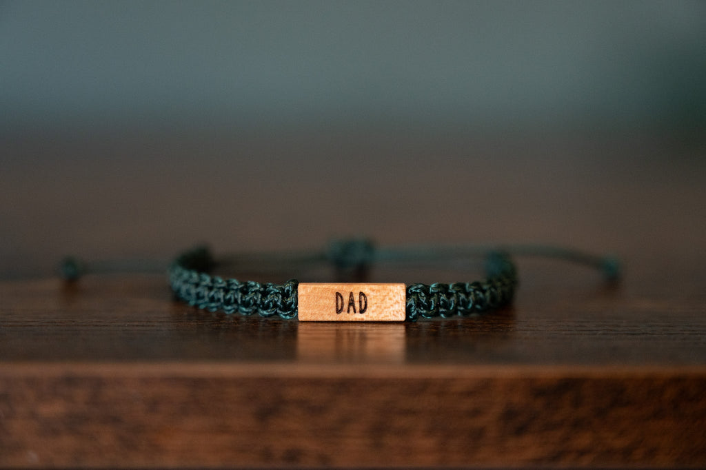 Personalizable Maple Wood & Macramé Bracelet