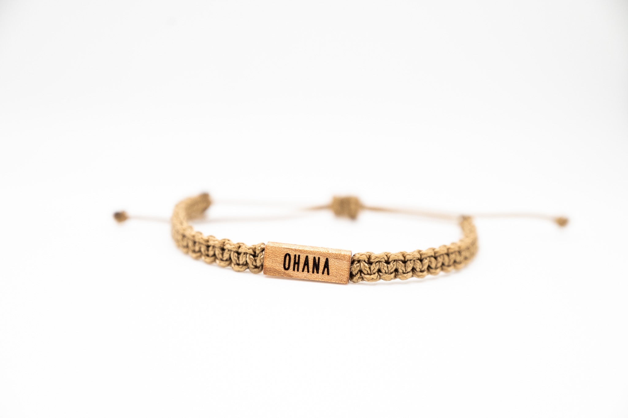 Ohana Wood & Macramé Bracelet