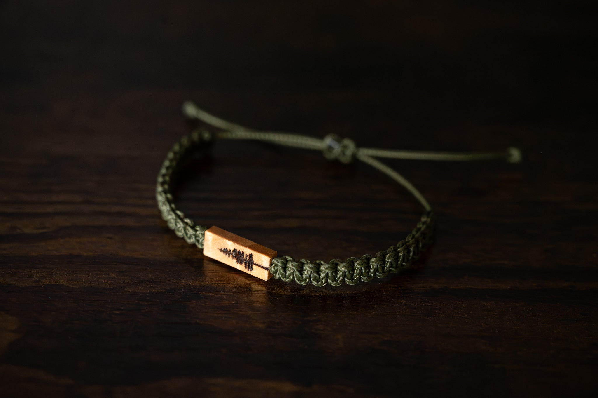 Pine Tree Maple & Macramé Bracelet
